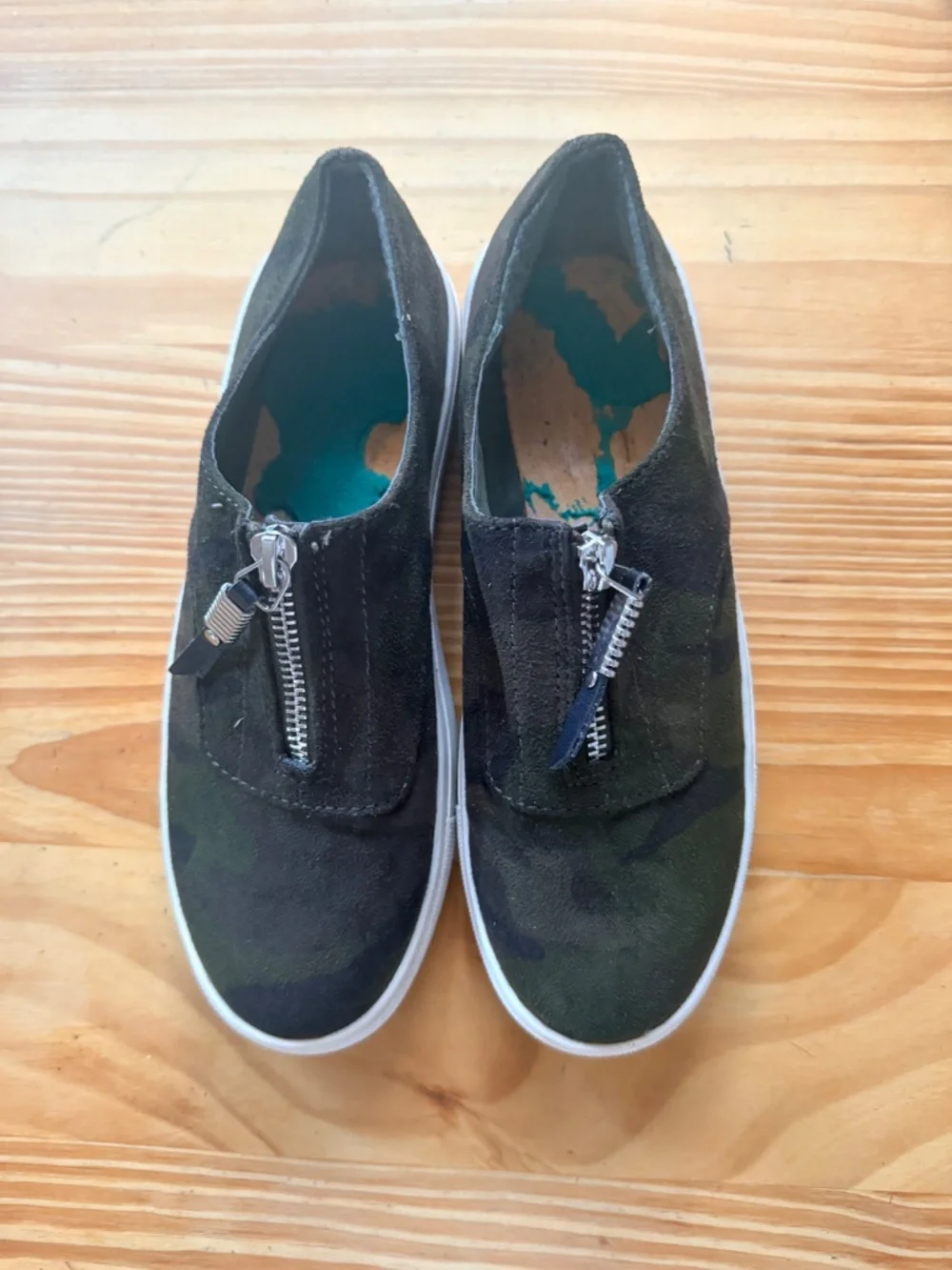 Platform boat shoes size 6.5